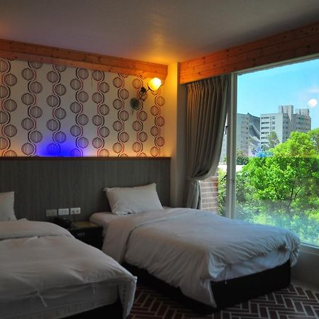 Fly House Backpacker Guesthouse Hualien stad Exteriör bild