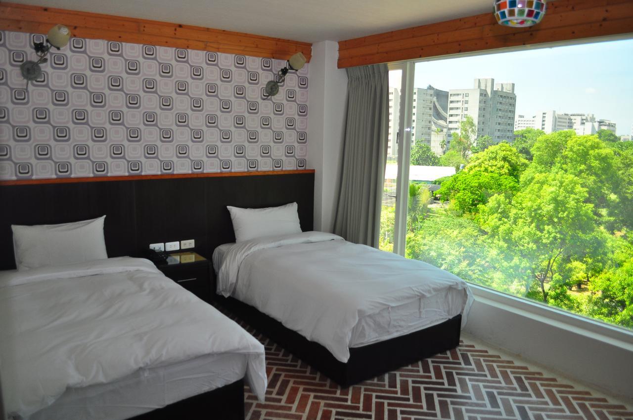 Fly House Backpacker Guesthouse Hualien stad Exteriör bild